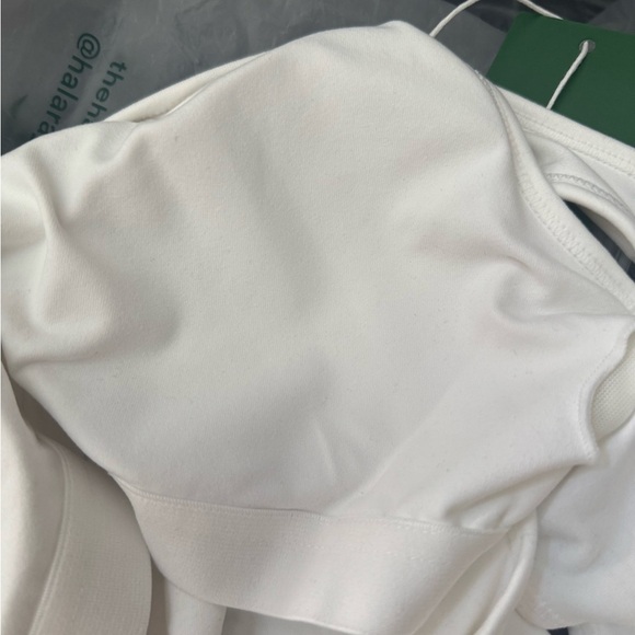 NWT HALARA White Cross Back Crop Top, US M - Picture 6 of 6